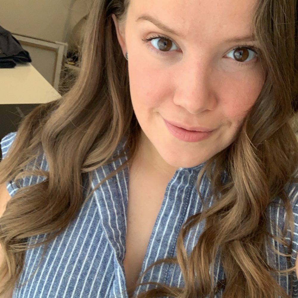 Meet your Posher, Alexis